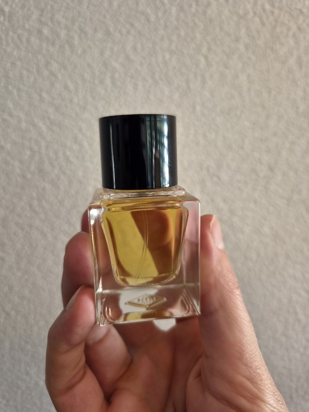 Profumi & Eau de Toilette: Parfum Essential Parfums Bois Impérial Extrait 30ml – Nuovo (secondo la descrizione) da neuchatel venduto da Lelylaan 1