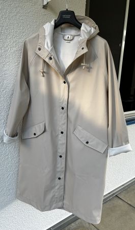 Leichter Trenchcoat/Regenmantel mit Kapuze