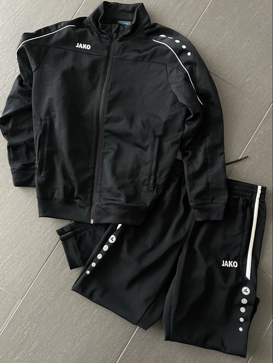 Jako-O Lots de vêtements: Jako Trainingsanzug Grösse 152 – Neuf (Voir description) à Hersberg par Seesternchen85
