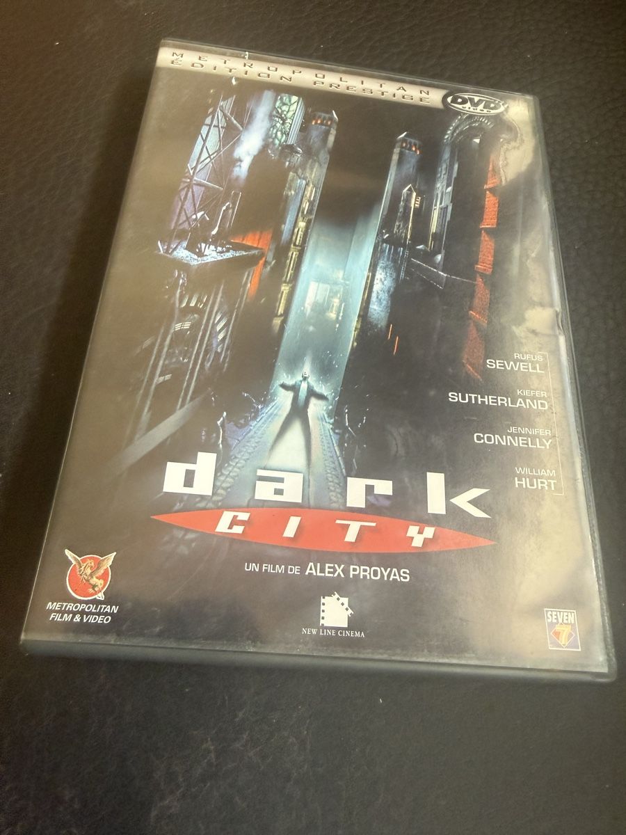 Tutti i DVDs: Dark City (Kiefer Sutherland) – Usato da Troinex venduto da grigri2020