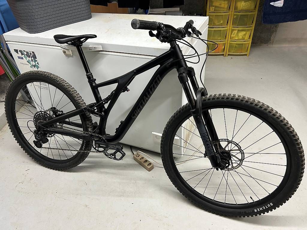 Velos: Mountainbike SPECIALIZED Stumpjumper – Gebraucht aus Uster von Croissant