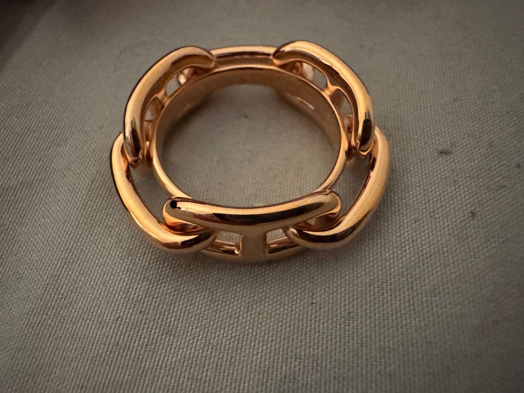 Hermès Bagues: Hermes Tuch Ring ungetragen mit Box – D'occasion à Binningen par Nfizzi