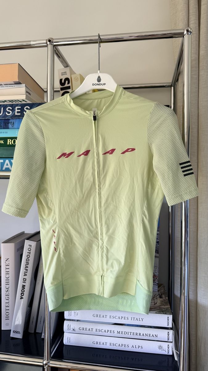 Maillots de corps & Pantalons: MAAP Damen-Radtrikot – D'occasion à Küsnacht par cri_ngg5 1