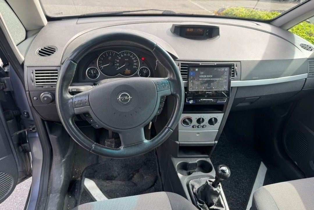 Automobili: Opel Meriva 1.6 134'000km  – Usato da Uetendorf venduto da resred 2