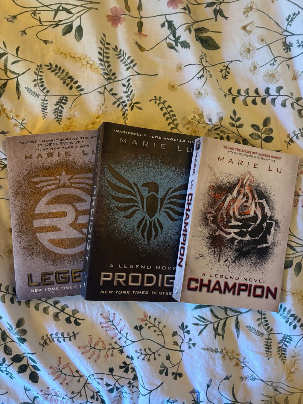 Bücher: Legend Trilogy – Gebraucht aus Ollon VD von ana_r595