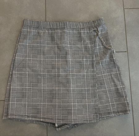 Skort with Chain Detail - Size S 