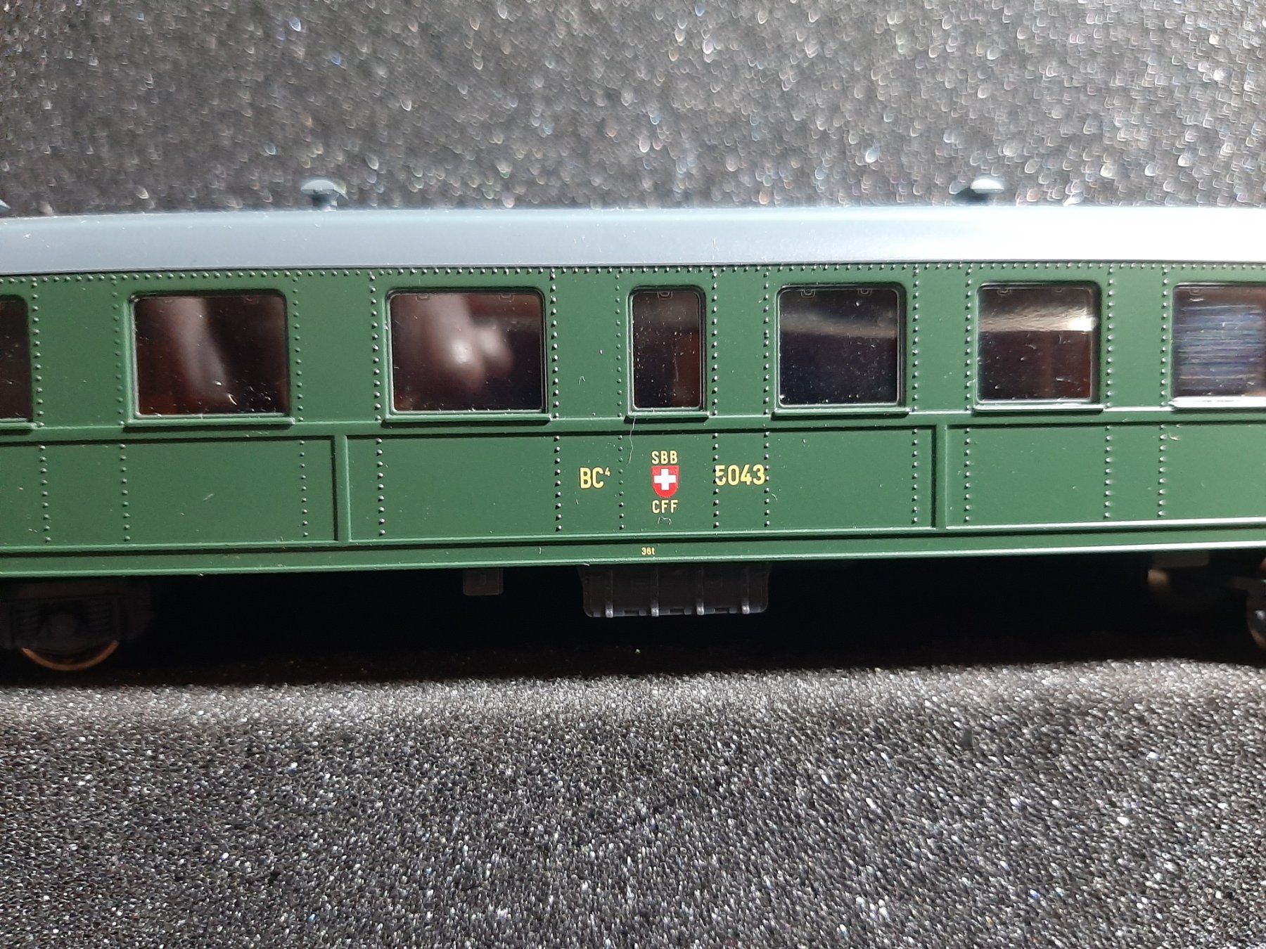 Roco Modellini di ferrovie: ROCO 5043 2/3 CL REF.18 – Usato da Avully venduto da RIVALIS 1