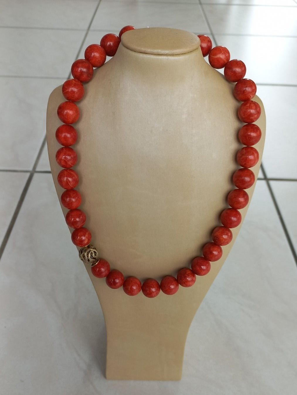 Catenine: Schaumkorallen Halskette 48cm – Nuovo e nell'imballaggio originale da Winistorf venduto da acreativ