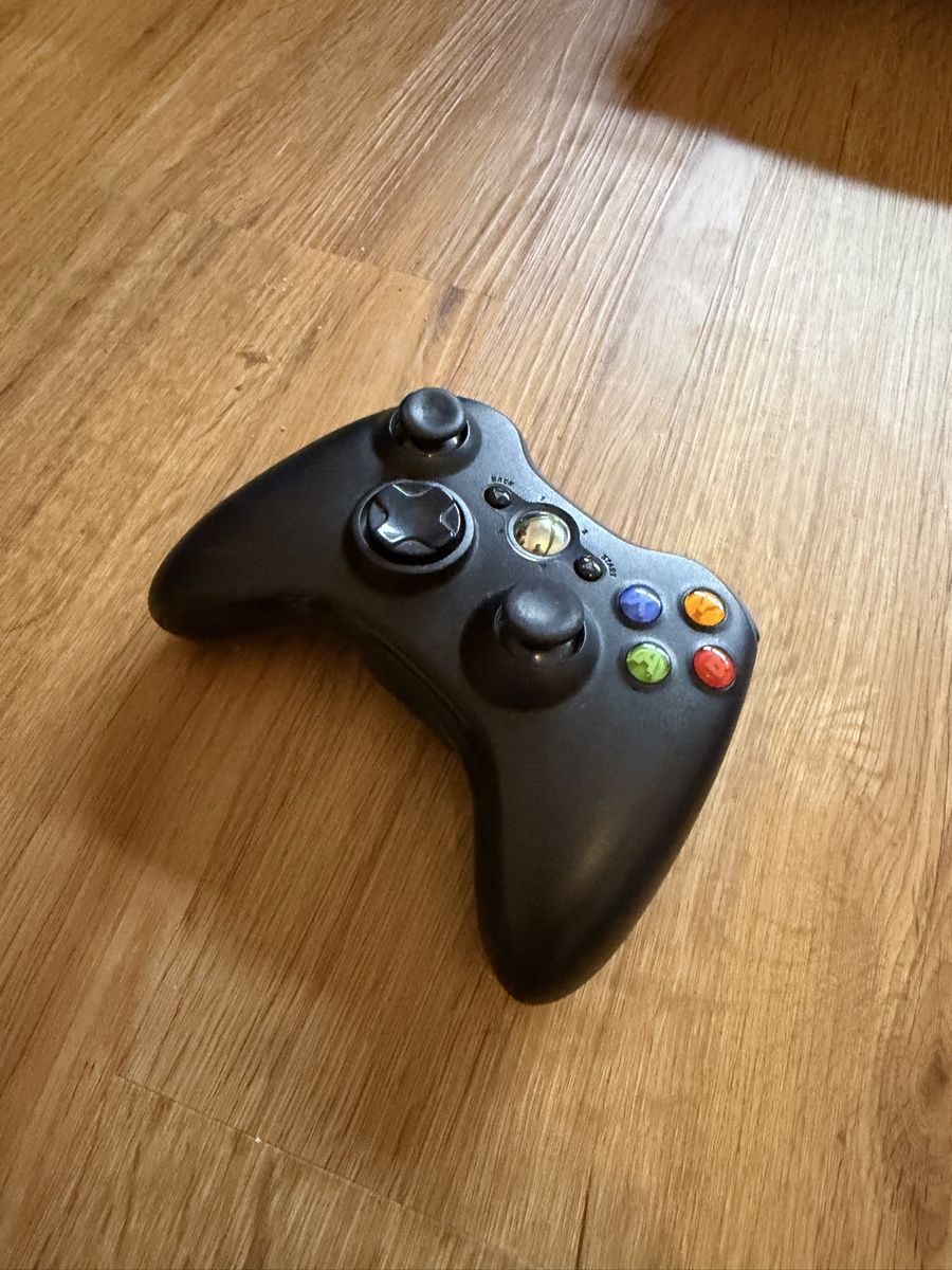 Microsoft Konsolen: Xbox 360 Slim Schwarz inkl. Kinect & Controller – Gebraucht aus Grenchen von lilmashi 3