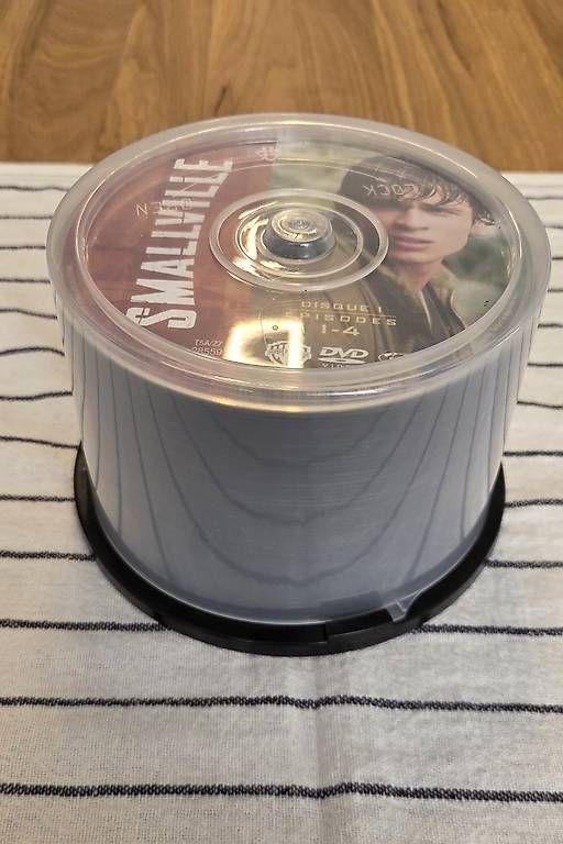 Tutti i DVDs: Smallville saisons 1 à 10 DVD Blu ray – Usato da Genève venduto da angeloscop 4