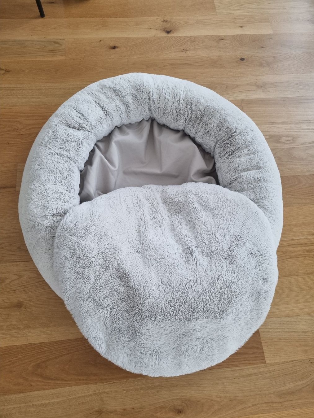 Ikea Cucce & Letti: UTSÅDD Hundebett, light grey, L – Usato da Eglisau venduto da dmtdmt 2
