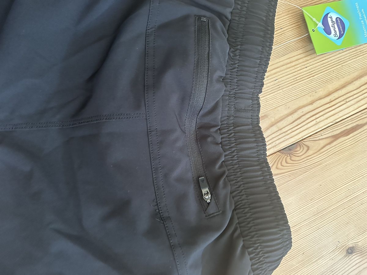 Pantaloni: NEXT ACTIVE Shorts schwarz Grösse XL mit Etikett – Nuovo (secondo la descrizione) da Schöfflisdorf venduto da Katrins02 5