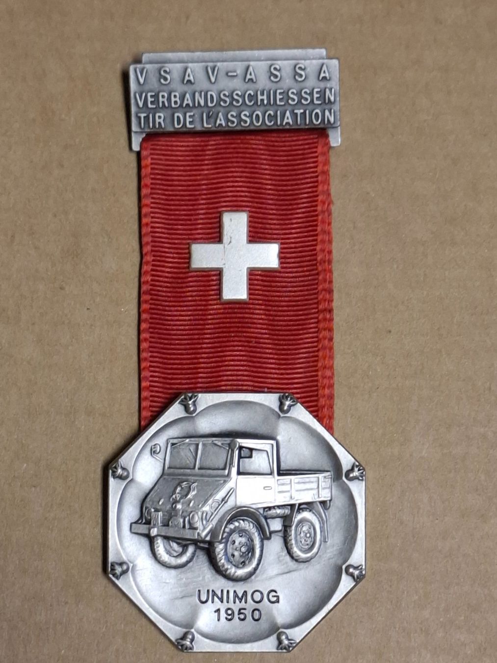Medaglie: Unimog 1950 (D744) – Usato da Schwanden GL venduto da Suvorov 2