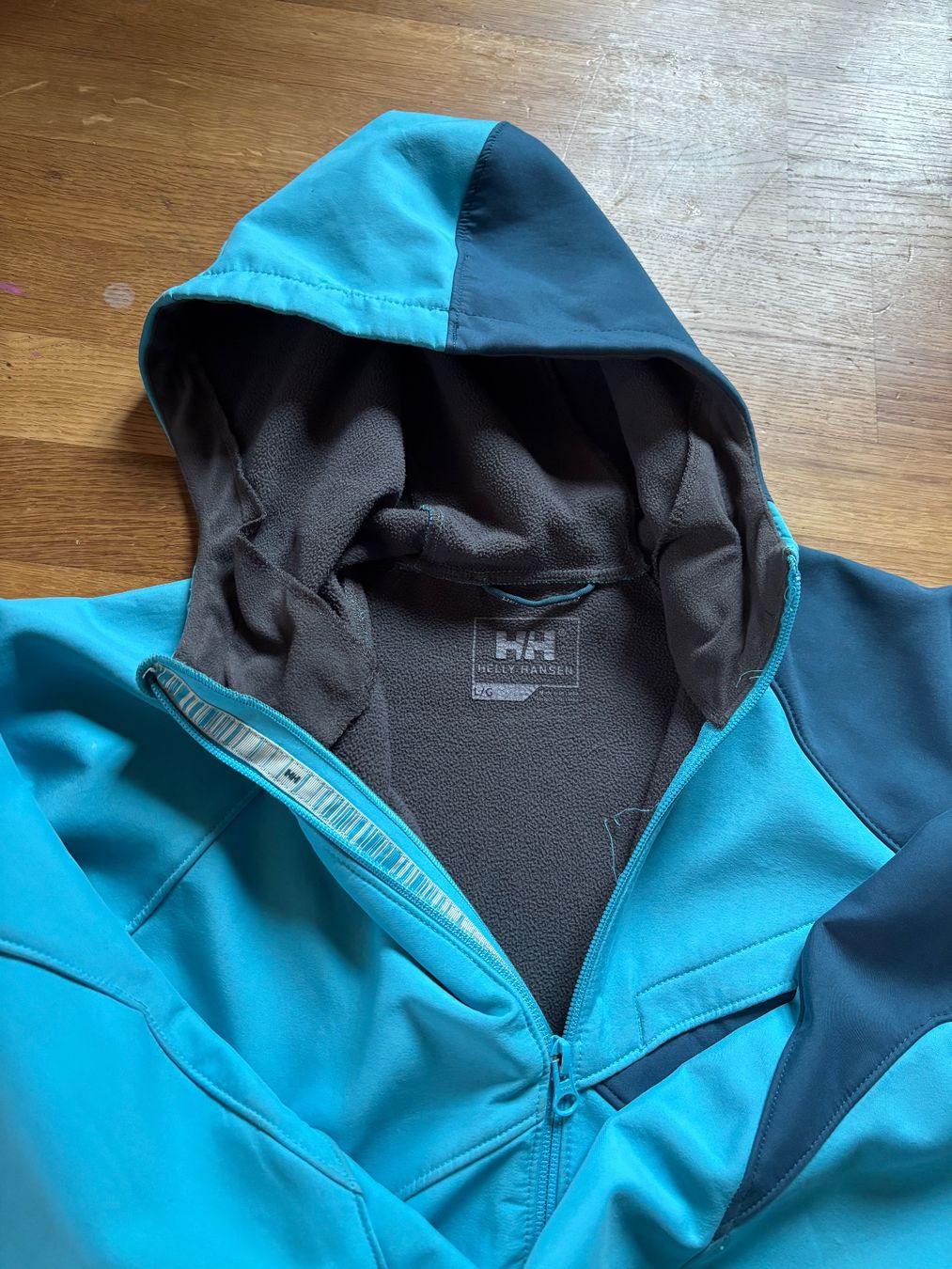 Helly Hansen Jacken: Helly Hansen Softshelljacke, Gr. L – Gebraucht aus Thun von vamebi 1