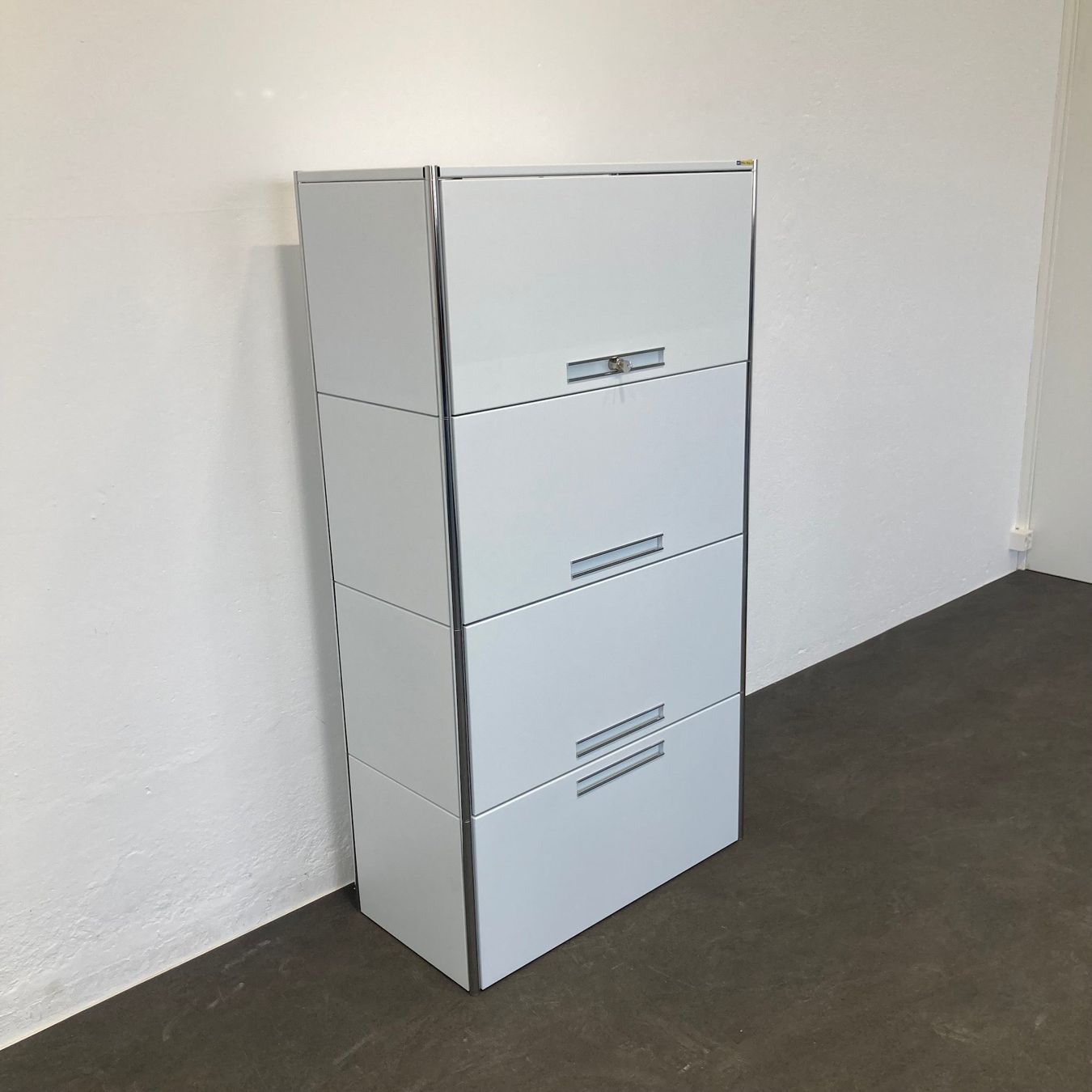 Banconi: Ergodata step modul 4er-Kombination 800mm - Weiss - mit – Usato da Schönenwerd venduto da mcofficeshop 2