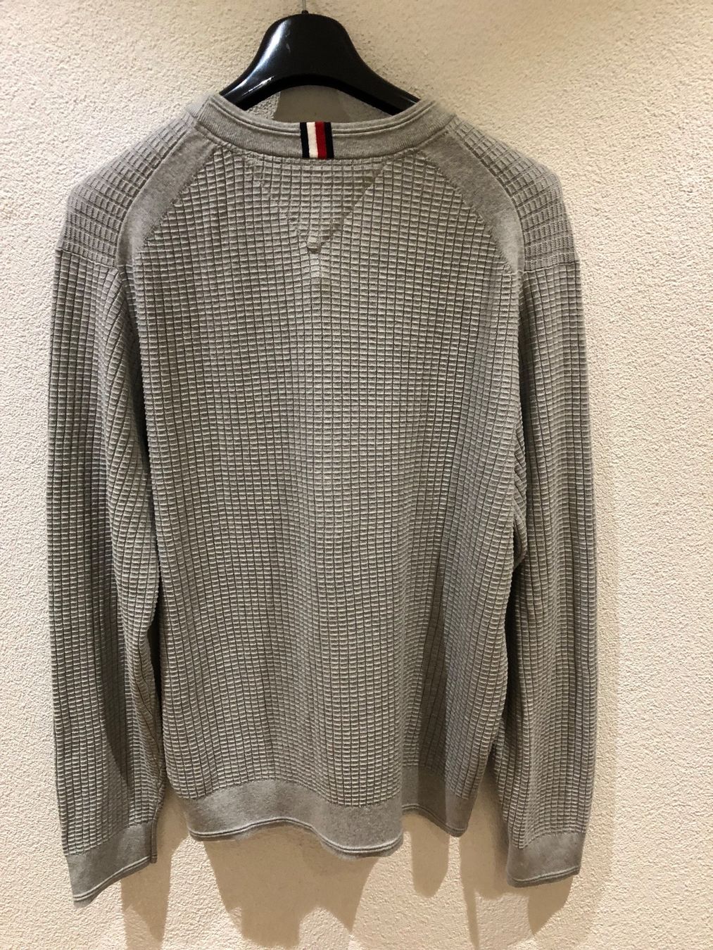 Tommy Hilfiger Maglioni & Felpe: Pullover Tommy Hilfiger – Nuovo e nell'imballaggio originale da Solothurn venduto da galinka 2