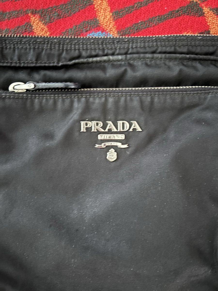 Prada Taschen: Prada Tessuto Nylon Shoulder Bag Black Good Condition – Gebraucht aus Buchrain von Mr.Kim 1
