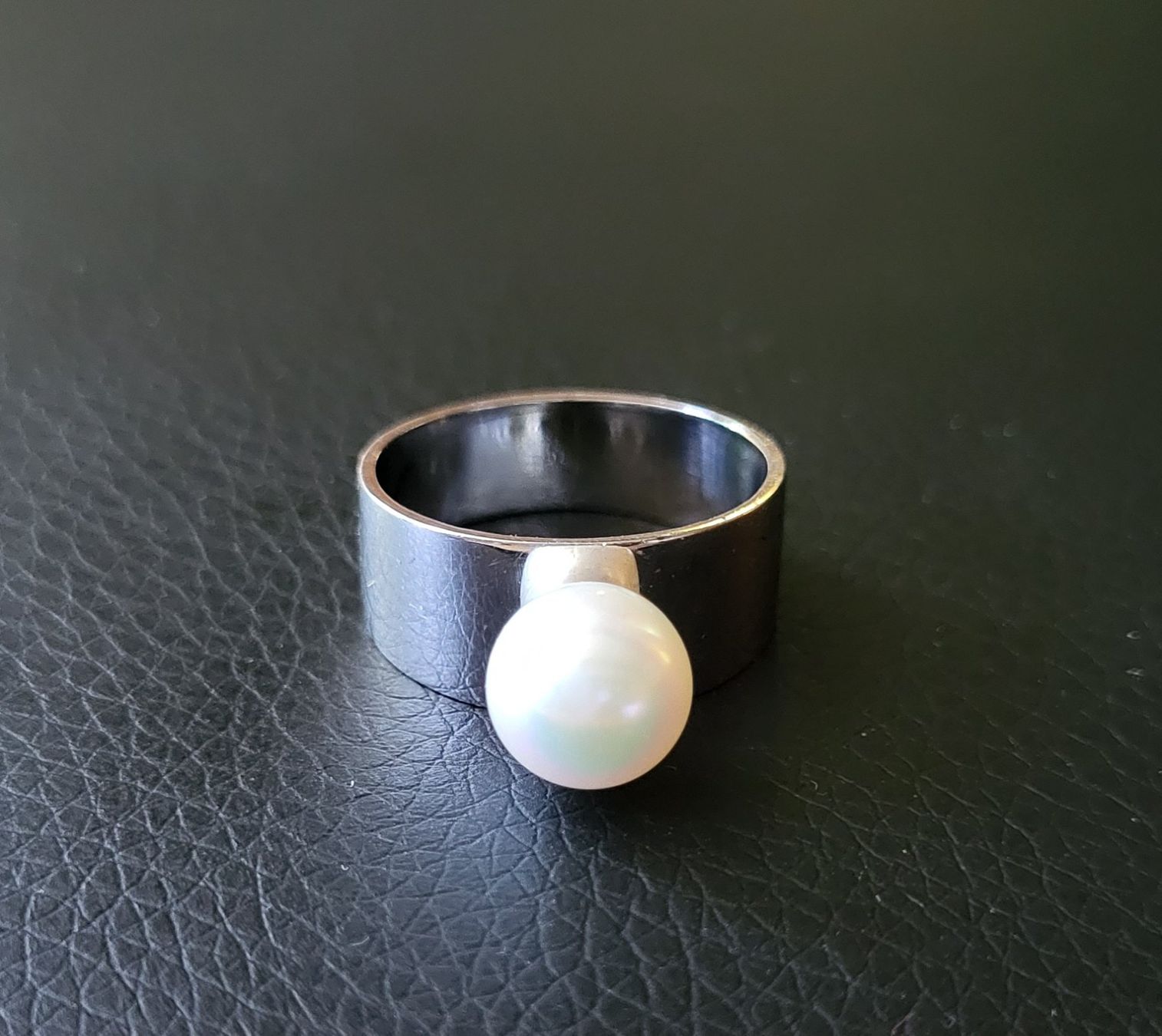 Anelli: 750 Weiss Gold Ring Mit Perle – Usato da Wald ZH venduto da Dasilver