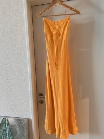 Zara Sommerkleid Gr. S luftig und rückenfrei