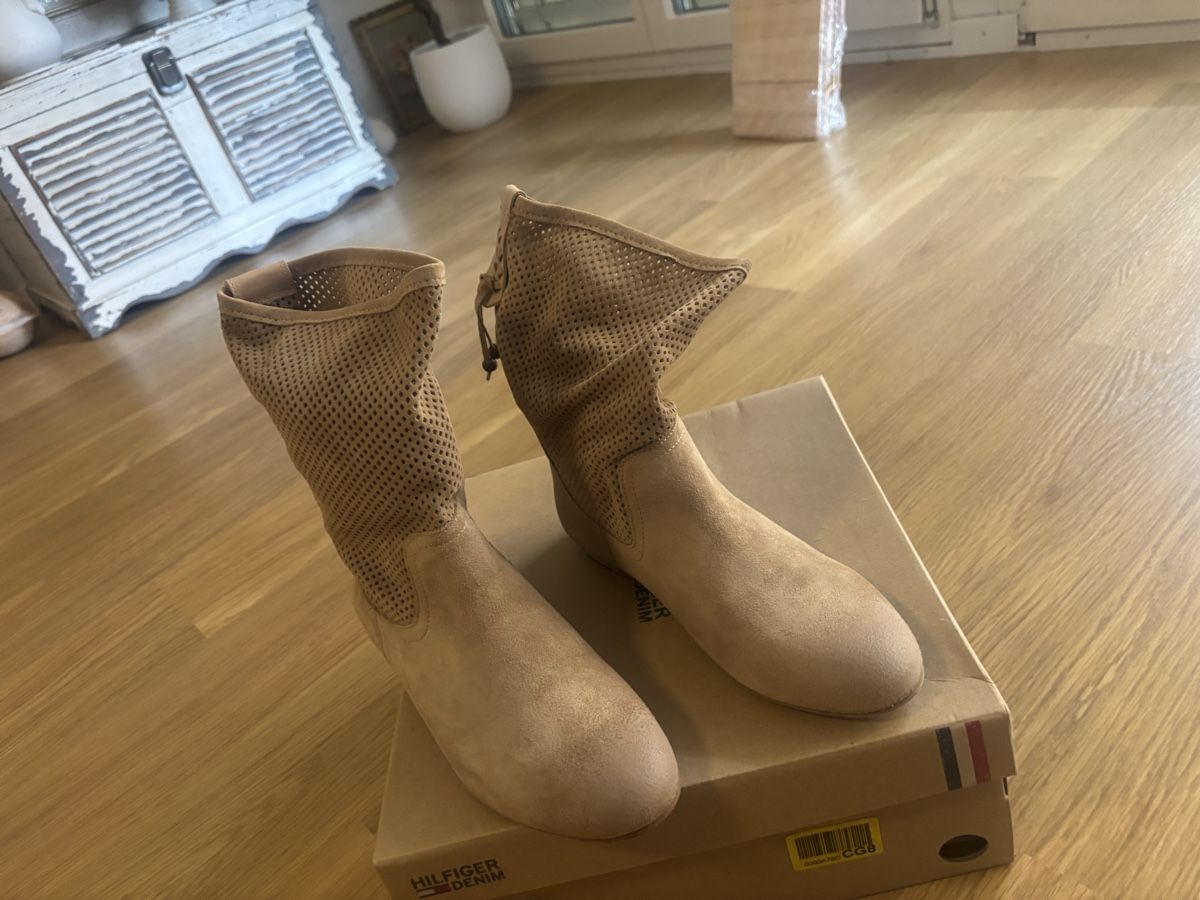 Scarpe da donna: Tommy Hilfiger Sommerboots – Nuovo e nell'imballaggio originale da Baden venduto da Tiffany6878 4