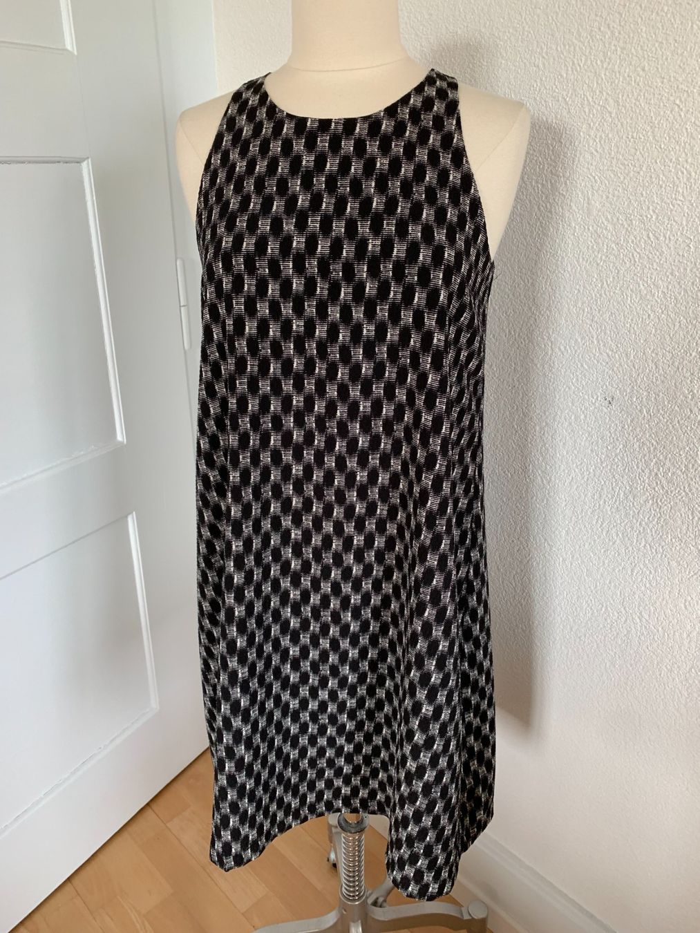 Opus Vestiti: OPUS Damen Kleid, Gr. 36, Schwarz – Nuovo (secondo la descrizione) da Worb venduto da farben20zauber 1