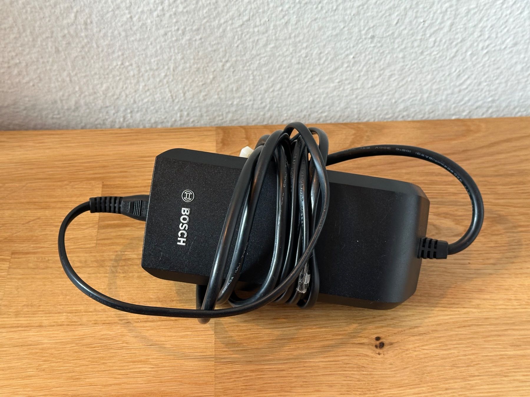 Bosch Chargeurs: BOSCH eBike Schnellladegerät – Neuf (Voir description) à Pfäffikon ZH par 0iB4F