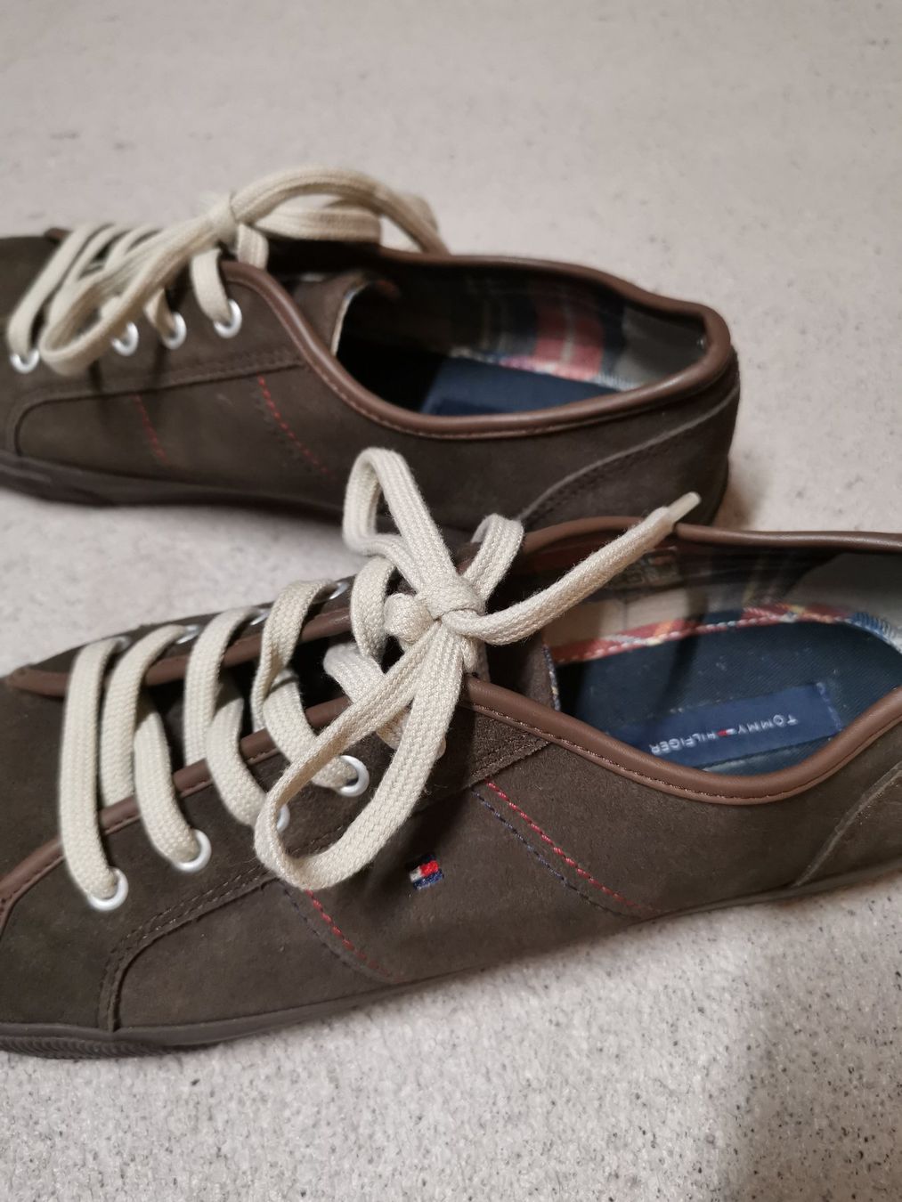 Tommy Hilfiger Scarpe da uomo: Tommy Hilfiger Schuhe Gr. 42 neue – Nuovo (secondo la descrizione) da Galgenen venduto da amoxan1 3