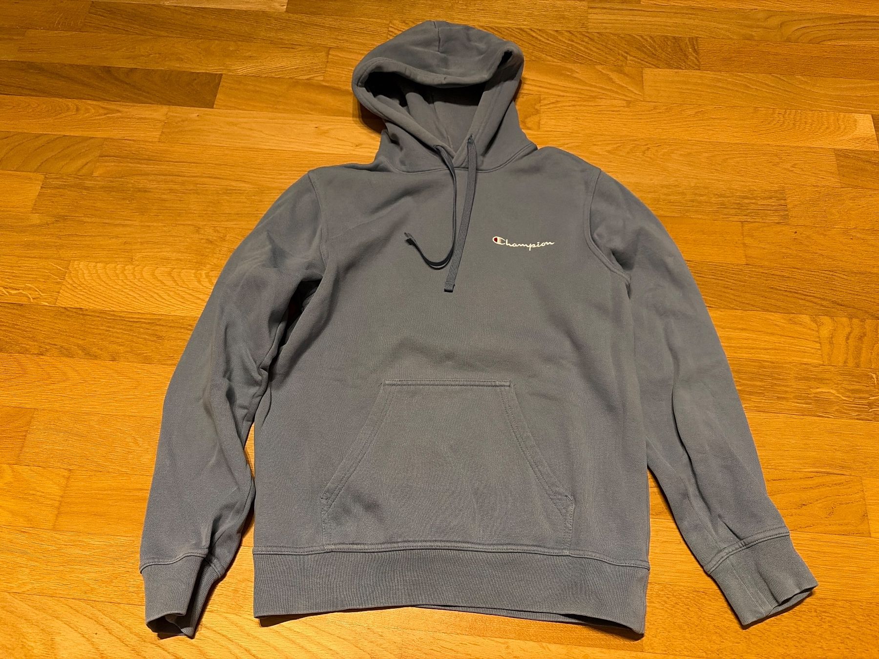 Champion Pullover & Sweatshirts: Hoodie Champion Gr. XS – Gebraucht aus Bern von chrimi05