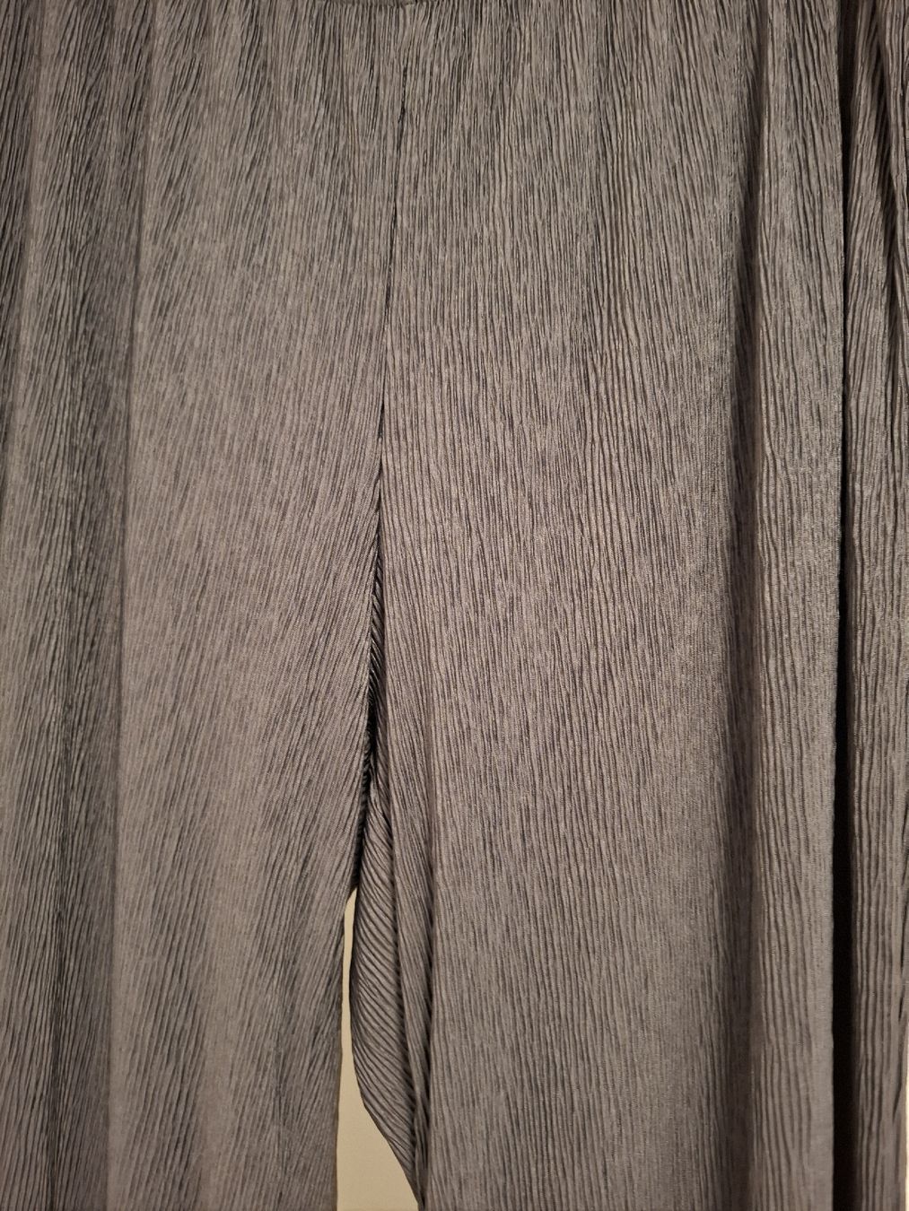 H&M Pantaloni: Hose Grösse L von H&M – Nuovo (secondo la descrizione) da Lütisburg venduto da amerika123 1