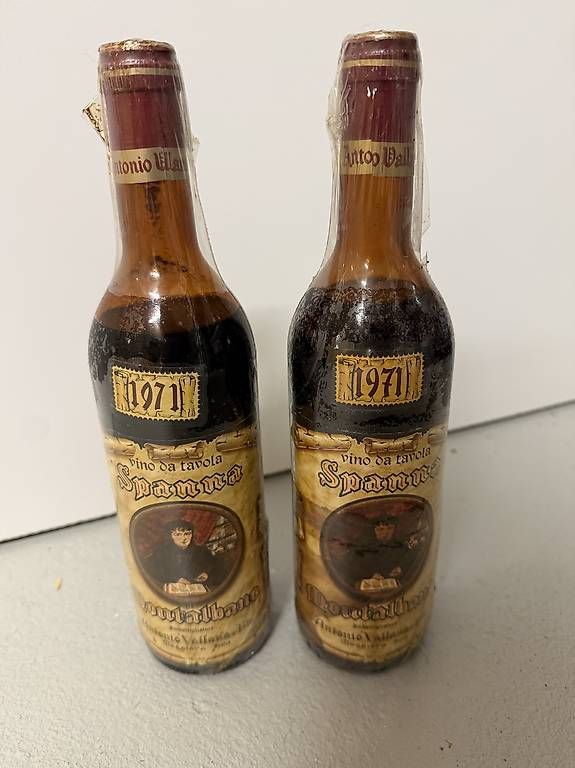 Vino: 2 Flaschen Rotwein Spanna 1971 – Nuovo (secondo la descrizione) da Amriswil venduto da Sheldon