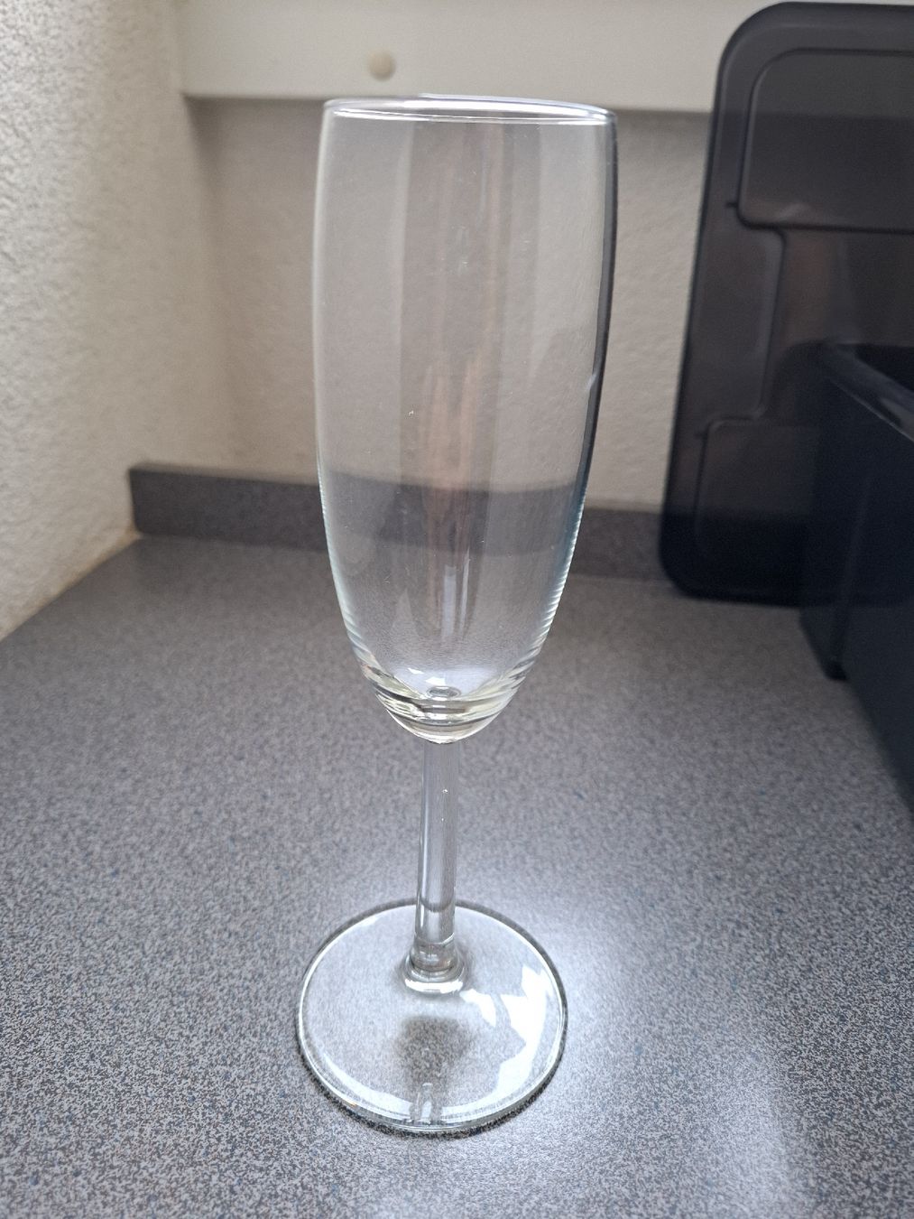 Set di piatti: Champagnergläser 6er Set inkl. Box – Usato da Bern venduto da Madagaskarpalme 1