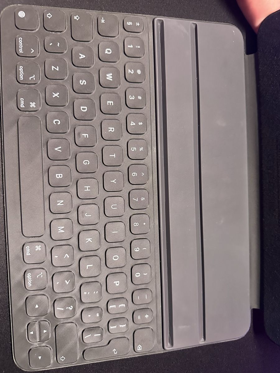 Apple Tastiere: Apple Smart Keyboard Folio 11" CH Layout – Usato da Bern venduto da bohdan_m 2