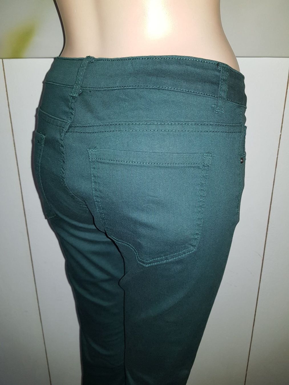 Jeans: Jeans CHICOREE    Taille/Grosse S – Usato da Cossonay-ville venduto da Super-Price-Quality 8