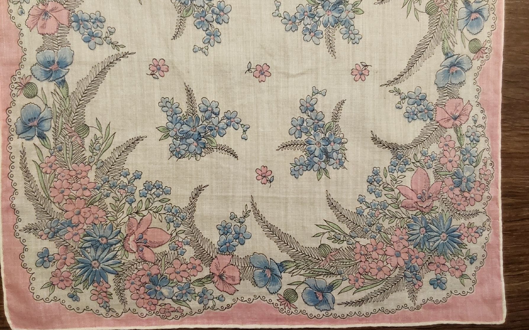 Autres vêtements & accessoires: Taschentuch Motiv Blumen – D'occasion à Köniz par scopello12 1