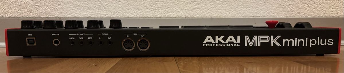 Akai Musikinstrumente: AKAI MPK mini plus, MIDI Controller, Neuwertig – Neu (gemäss Beschreibung) aus Bern von Nicolas_22 1