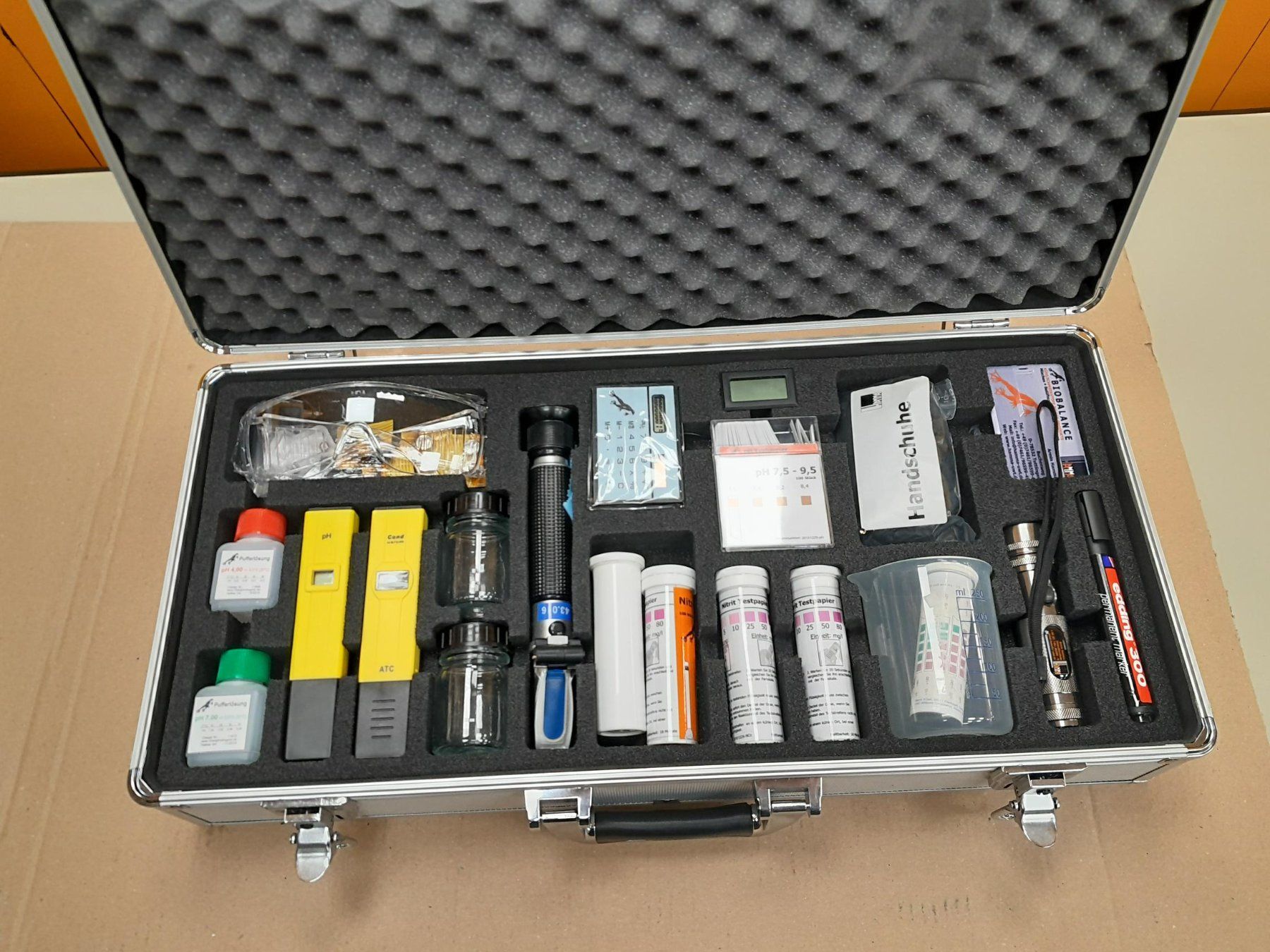 Messen: HAMMA Testkoffer – Gebraucht aus Rümlang von BKCH 2