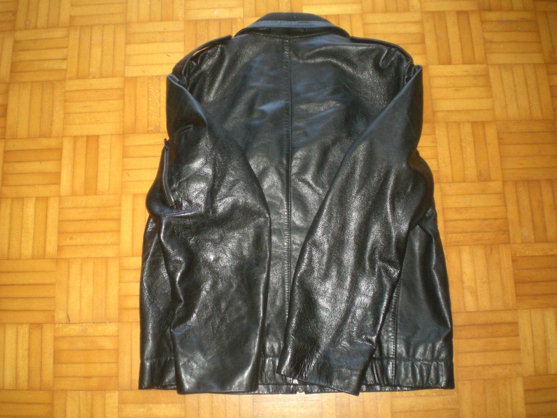 Uniformes: Alte Uniform Lederjacke – Défectueux à Grellingen par Neuron67 5