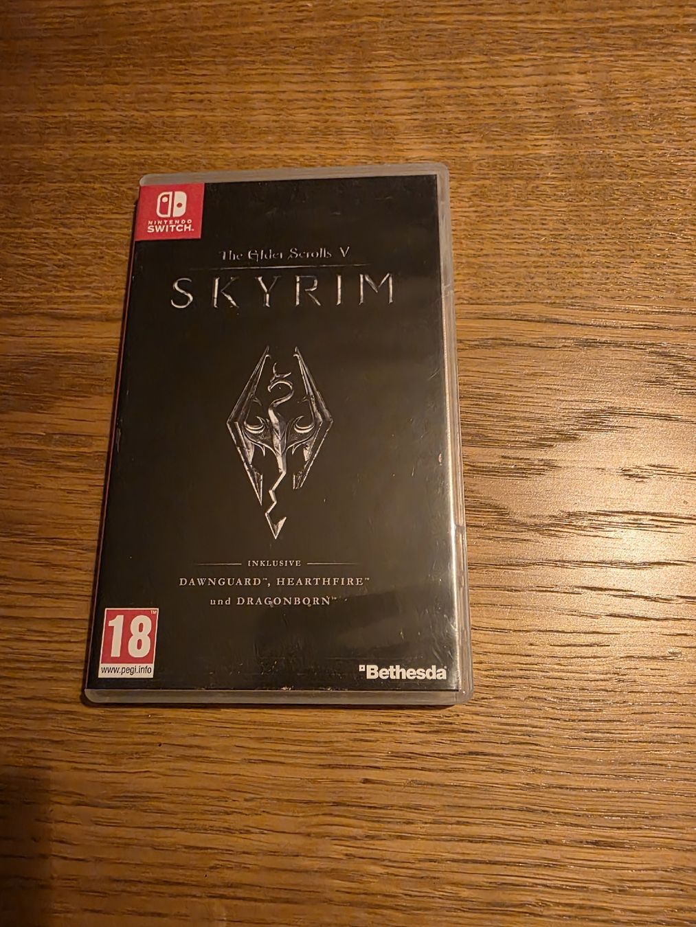 Nintendo Spiele: The Elder Scrolls V Skyrim Nintendo Switch Spiel gebraucht – Gebraucht aus Tägerwilen von JMAXD