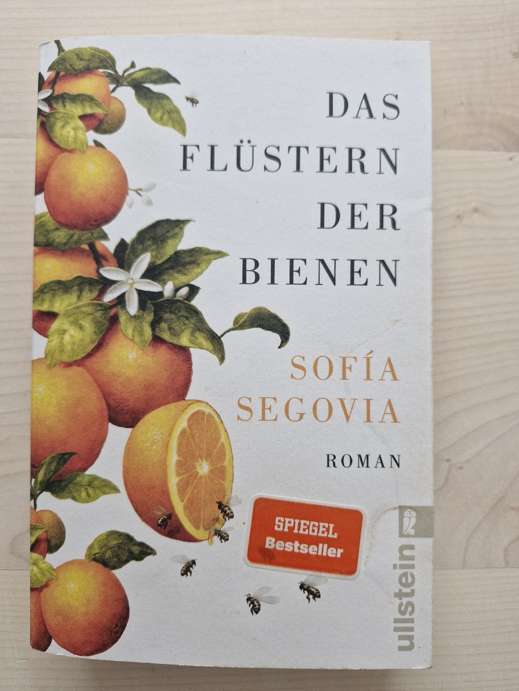 Livres: Buch Das Flüstern der Bienen Roman Sofía Segovia – D'occasion à Frauenfeld par Kasico