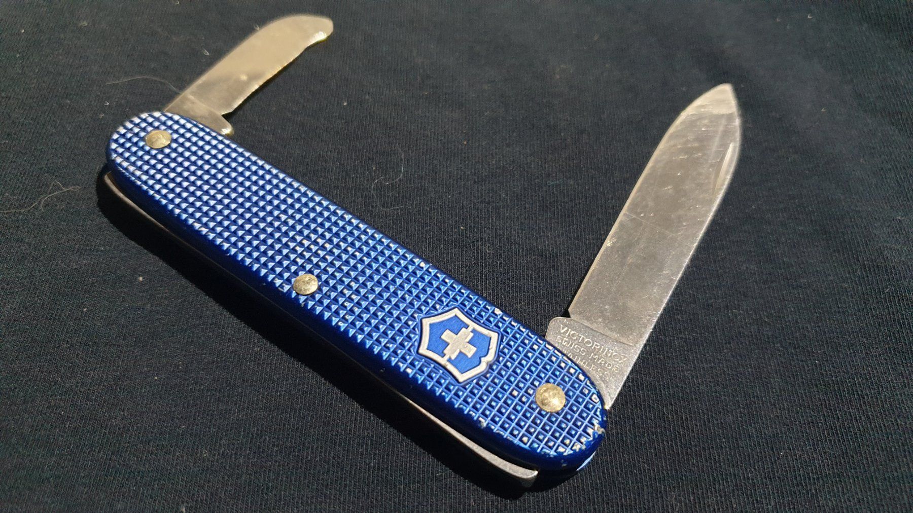 Victorinox Coltelli tascabile: SigmaForm Blau Victorinox Alox Sackmesser – Usato da Val D Illiez venduto da SnowRoof 1