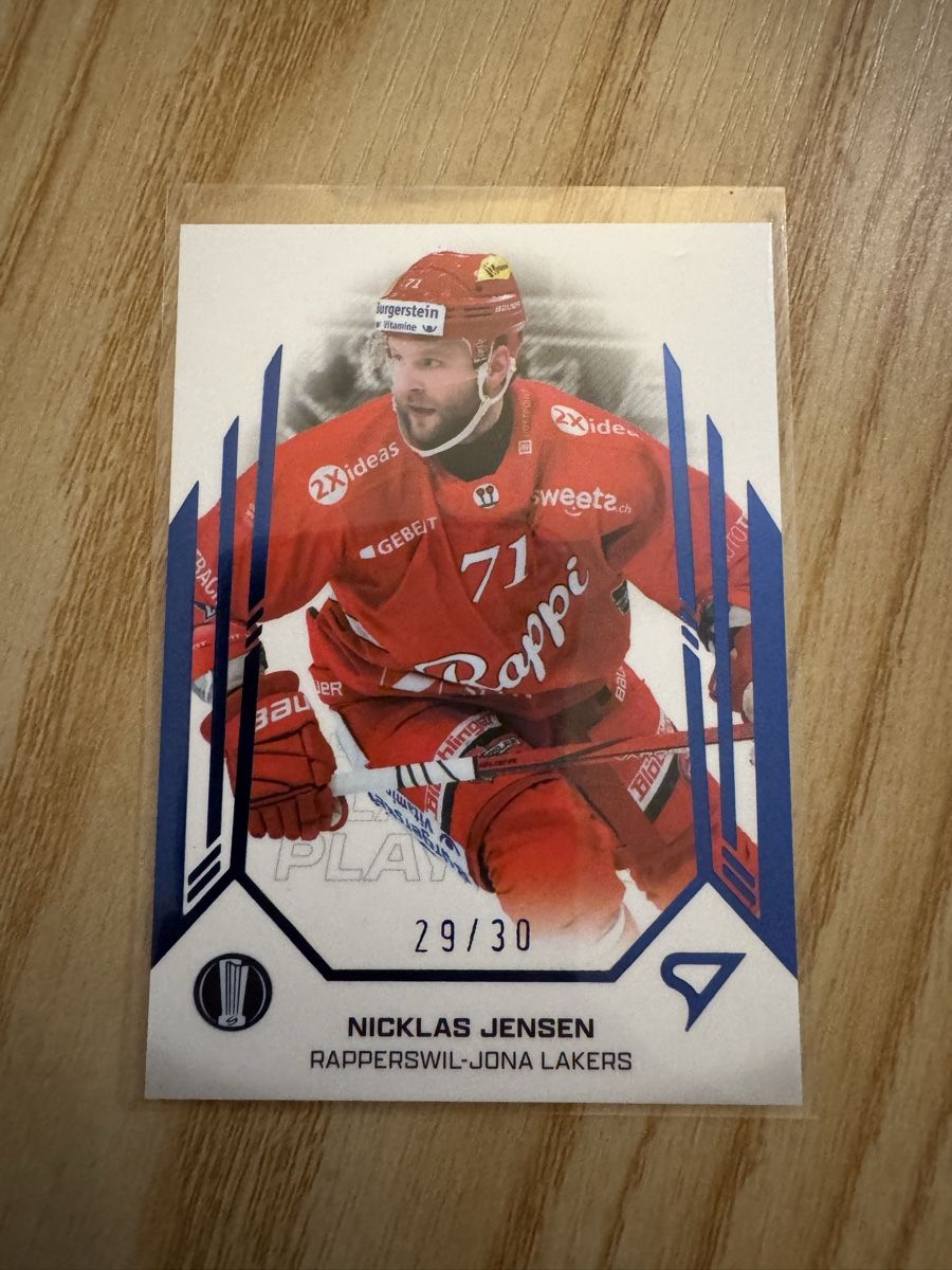 Sportzoo Carte collezionabili: Nicklas Jensen - Blue 29/30 - Playoff Series – Nuovo e nell'imballaggio originale da Bellinzona venduto da BipBipBoom
