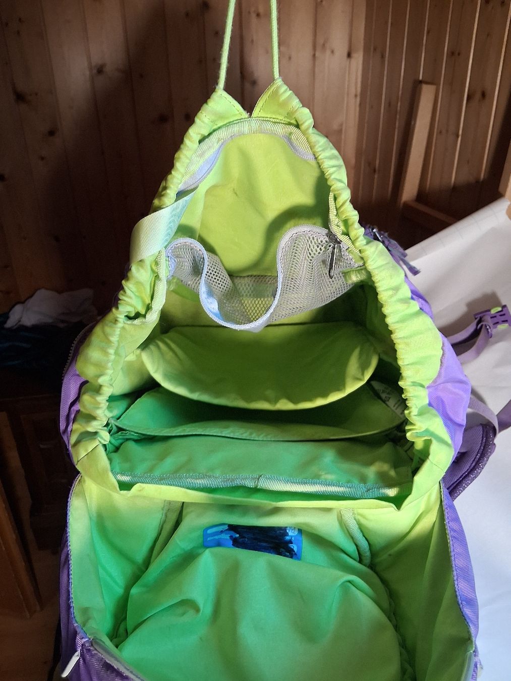 Ergobag Sacs & sacs à dos: Ergobag Schulranzen lila Blumenmuster Zustand gut – D'occasion à Schwellbrunn par corluk 4