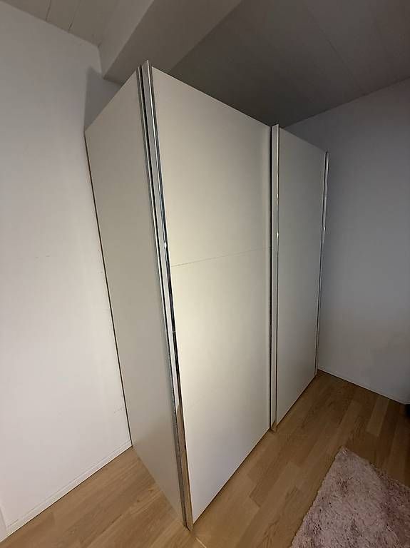 Armoires: Kleiderschrank Kind – D'occasion à Endingen par Tobson 1