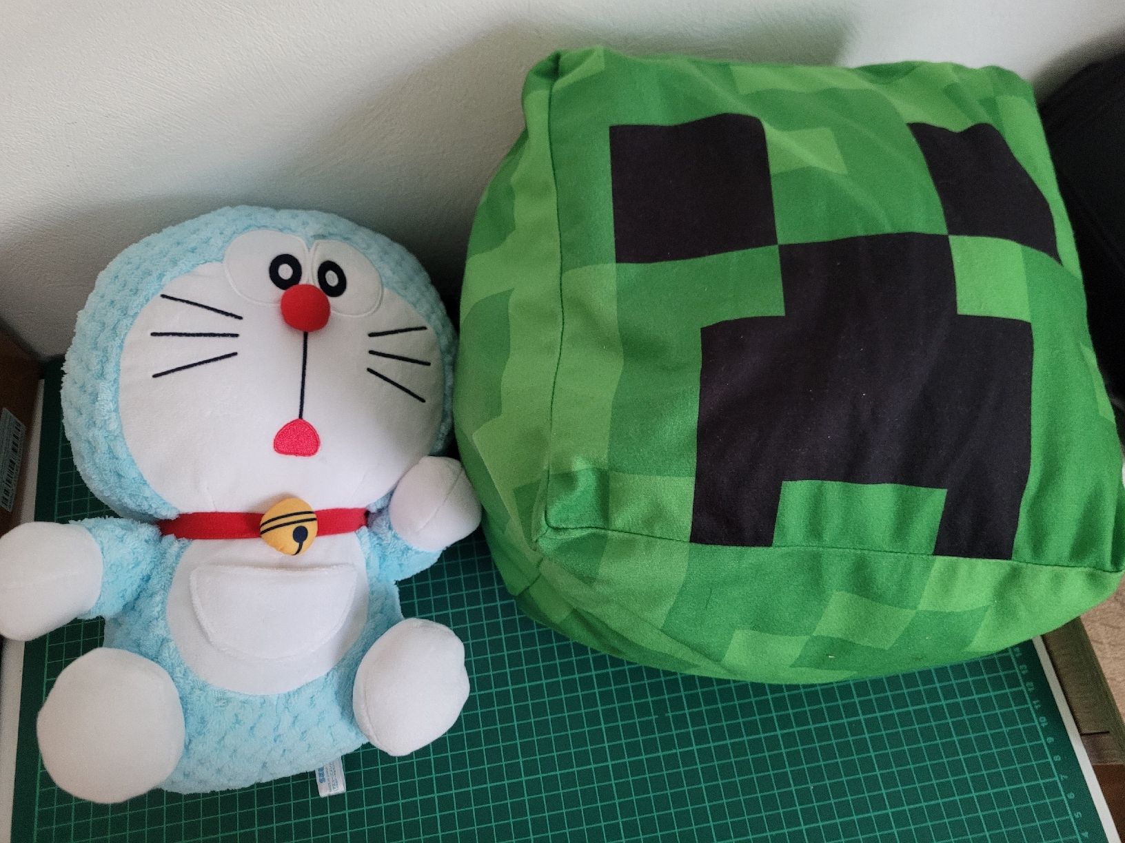 Bambole: Doraemon Plush Toy and Minecraft Creeper – Usato da Meyrin venduto da Retro-GZ 3