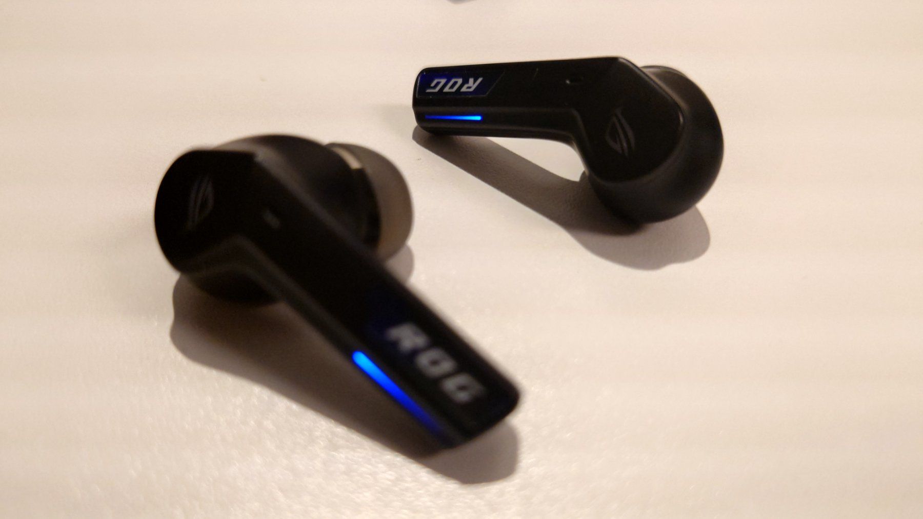Kopfhörer: ROG Cetra SpeedNova True Wireless 2.4Ghz Gaming Earbuds – Gebraucht aus Volketswil von thedmo_seller 1