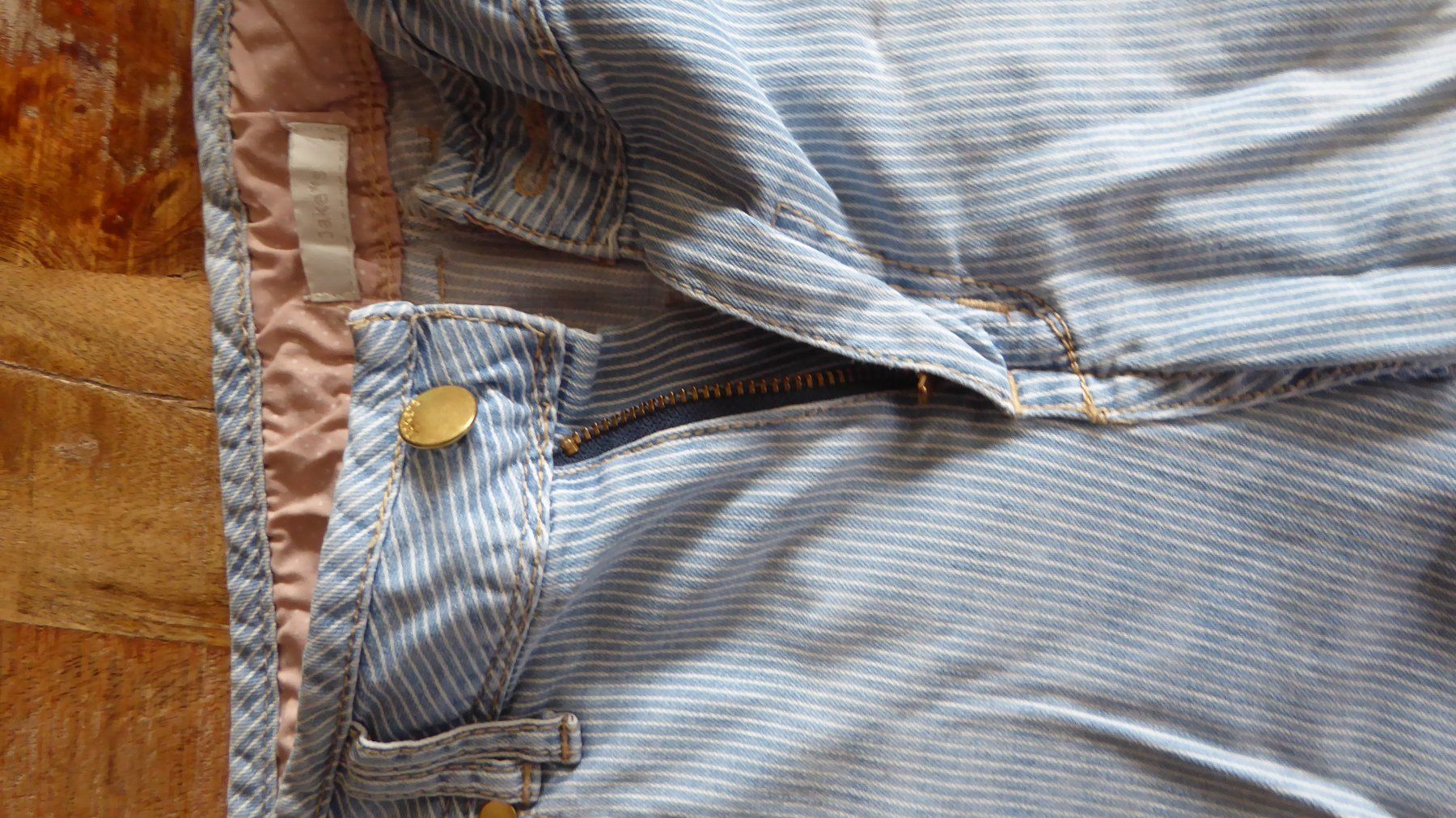 Pantaloni: Gestreifte Kurzhose Gr 40 Jake s – Usato da Sargans venduto da Benziner 4
