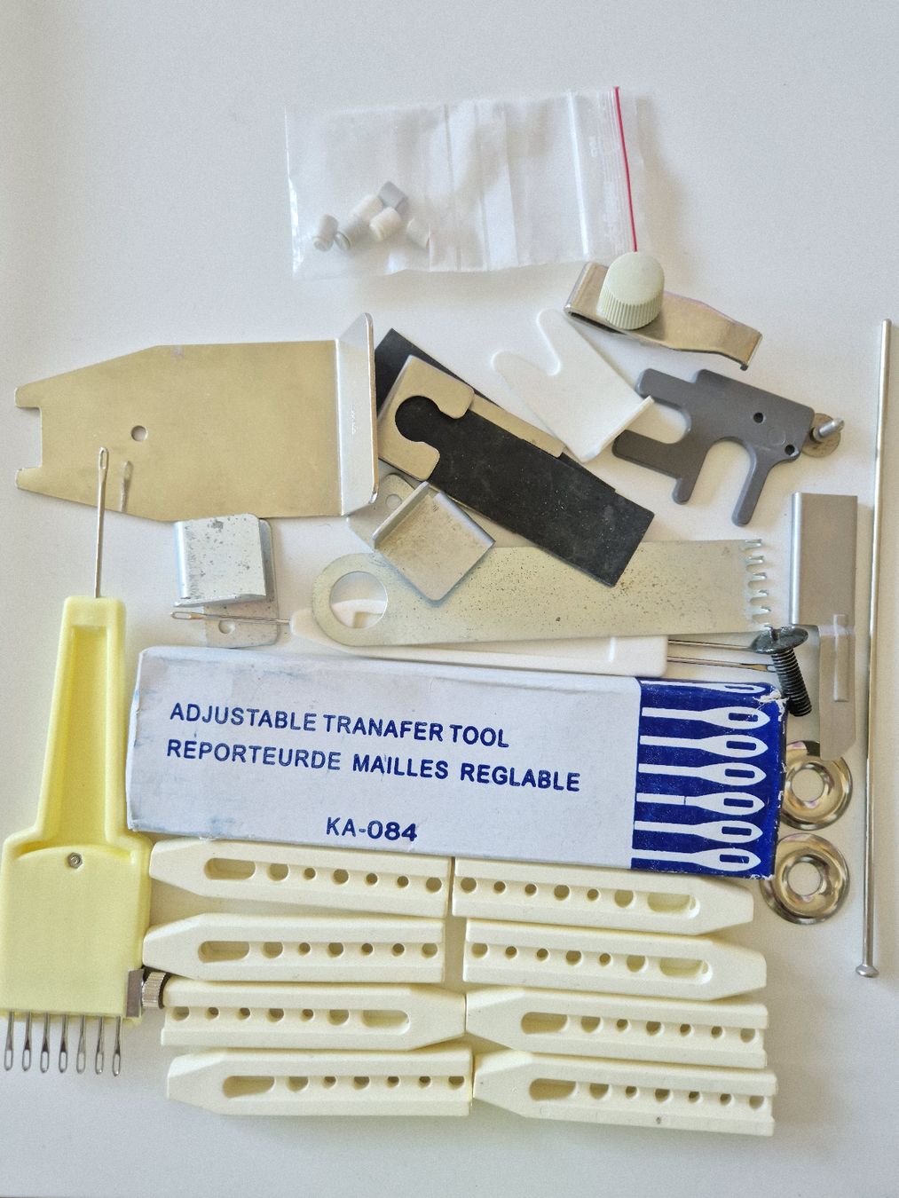 Wolle: pieces machine a tricoter – Neu (gemäss Beschreibung) aus Bulle von nora169