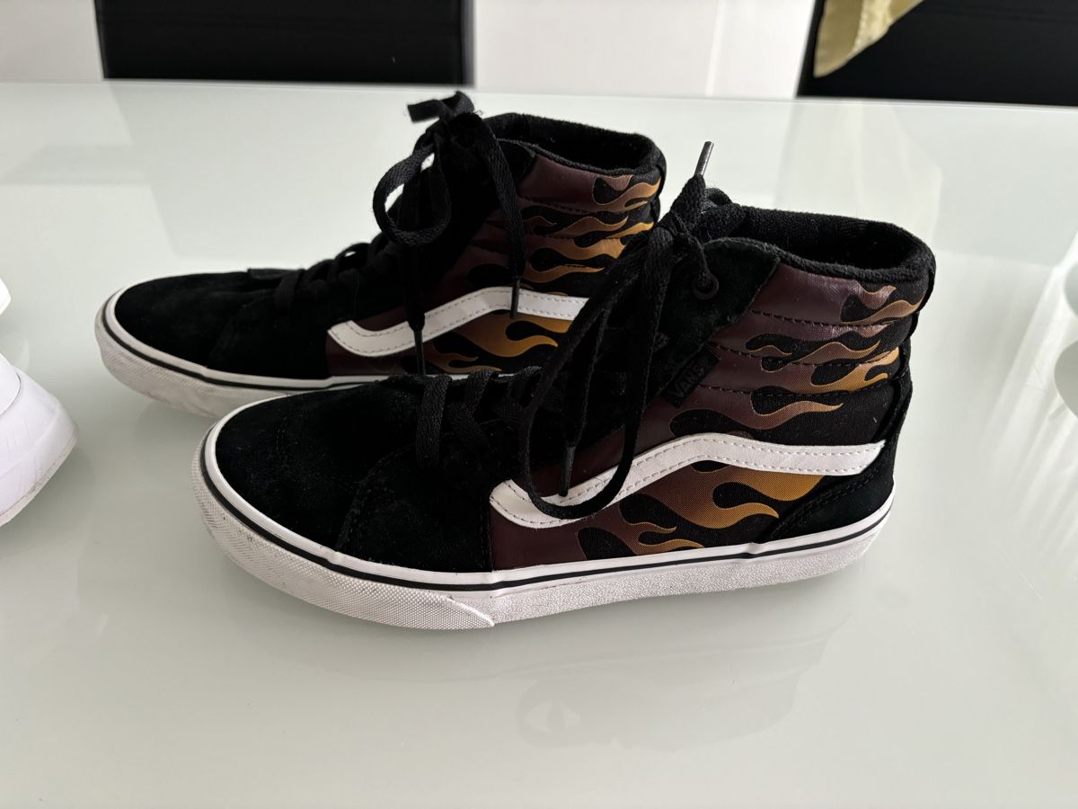Vans Scarpe per ragazzi: Gr. 37 - Nike & VANS Kinderschuhe, gebraucht – Usato da Nürensdorf venduto da Mandy_Nguyen 1