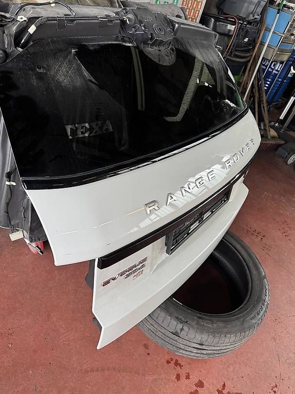 Tutti pezzi di ricambio auto: Heckdeckel Land Rover – Usato da Marbach Sg venduto da GarageFreund 2
