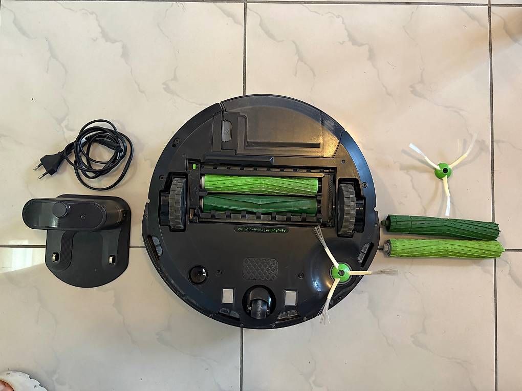 Aspirapolveri & Accessori: iRobot Roomba I3 - Robot aspirapolvere  – Usato da Lugano venduto da fed_xx7y 2